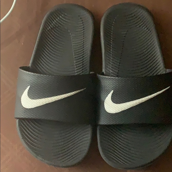 9c nike slides
